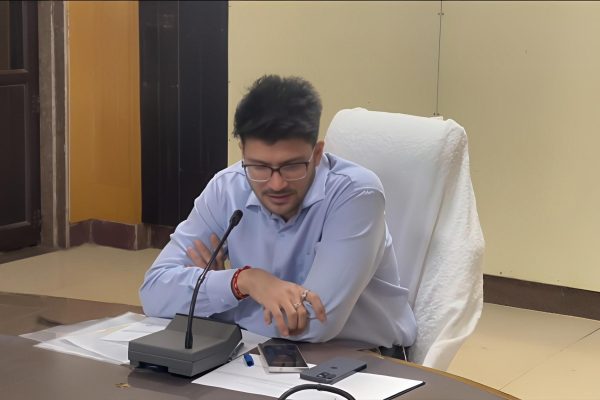 उपार्जन केंद्र में 368 क्विंटल धान गायब — जिला प्रशासन ने की सख्त कार्रवाई, तीन पर एफआईआर