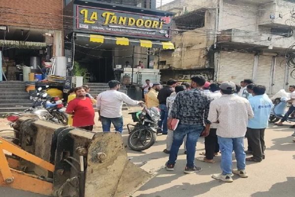 रायपुर में होटल सील, कलेक्टर के आदेश के बाद नगर निगम ने की सख्त कार्रवाई