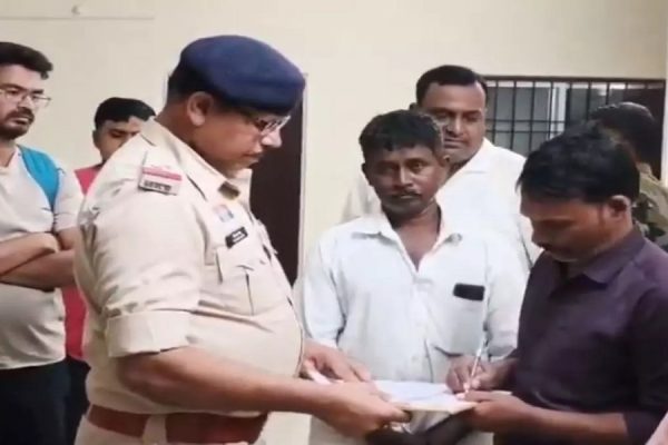 Chhattisgarh : नक्सली लीडर विजय रेड्डी ढेर, इंजीनियर बेटे ने किया अंतिम संस्कार