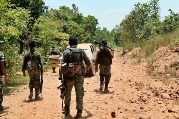 Naxal News: कोबरा जवानों ने रेलापराल जंगल में मुठभेड़ में मार गिराया नक्सली नेता, छग बॉर्डर पर सर्च अभियान तेज